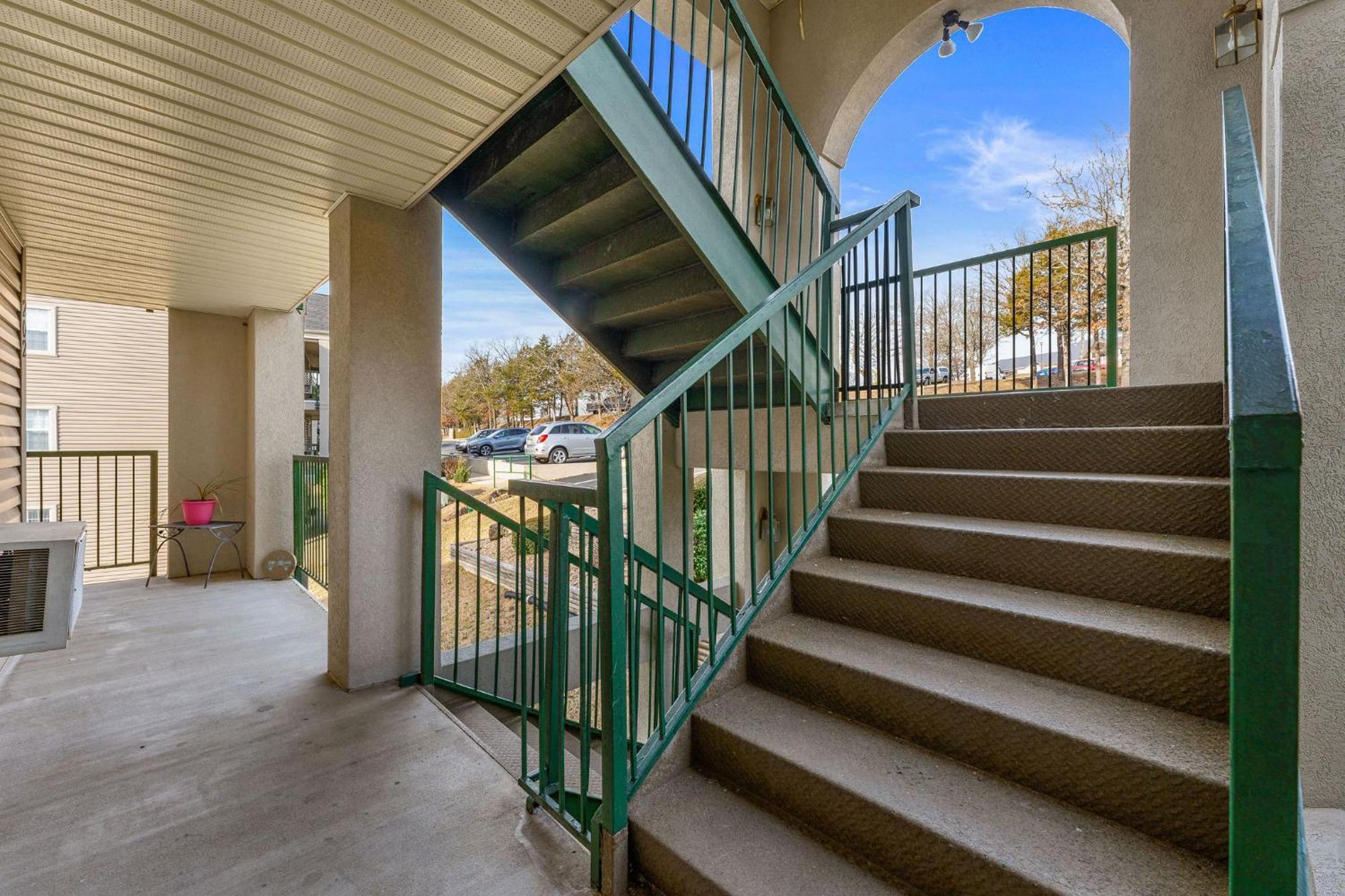 Cozy Top Floor 2Br Condo With View And Amenities!! Point Lookout Exterior photo