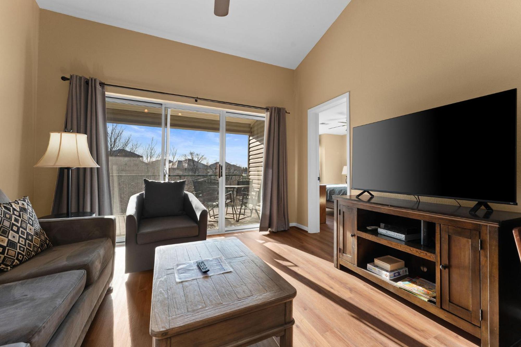 Cozy Top Floor 2Br Condo With View And Amenities!! Point Lookout Exterior photo
